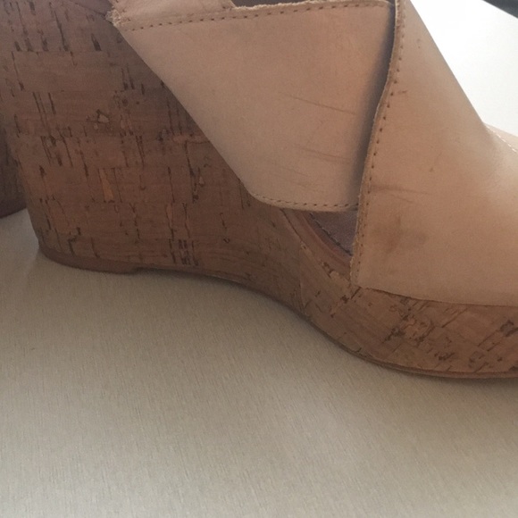 Hinge wedges - Picture 3 of 3